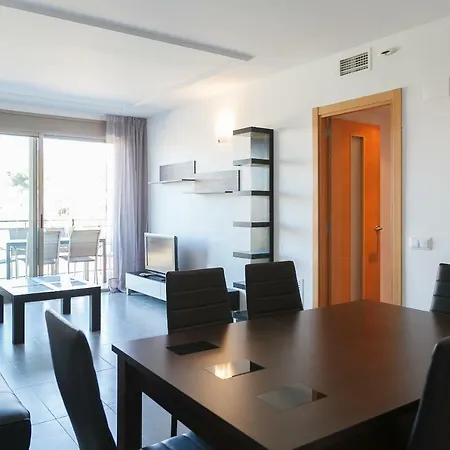 Uhc Esquirol Apartment
