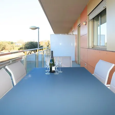 Uhc Esquirol Apartment